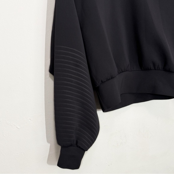 Lululemon Full Flourish Athletic Pullover w/Cowl Neck, Black size 2 - Picture 6 of 9